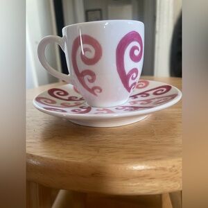 Themis Z Athenee Peacock tea cup and saucer in two-tone pink.